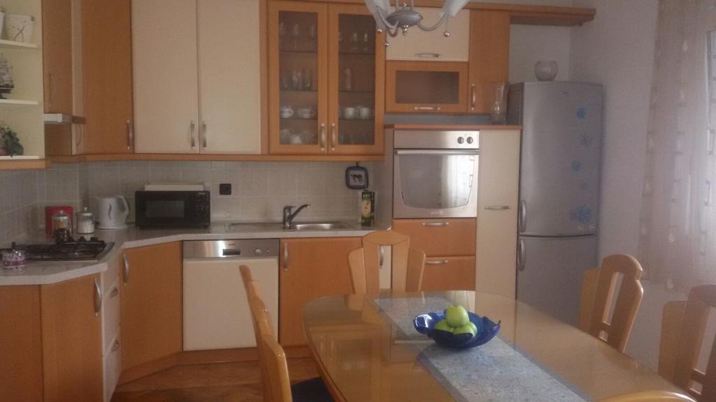 Apartment Rose Солин Екстериор снимка