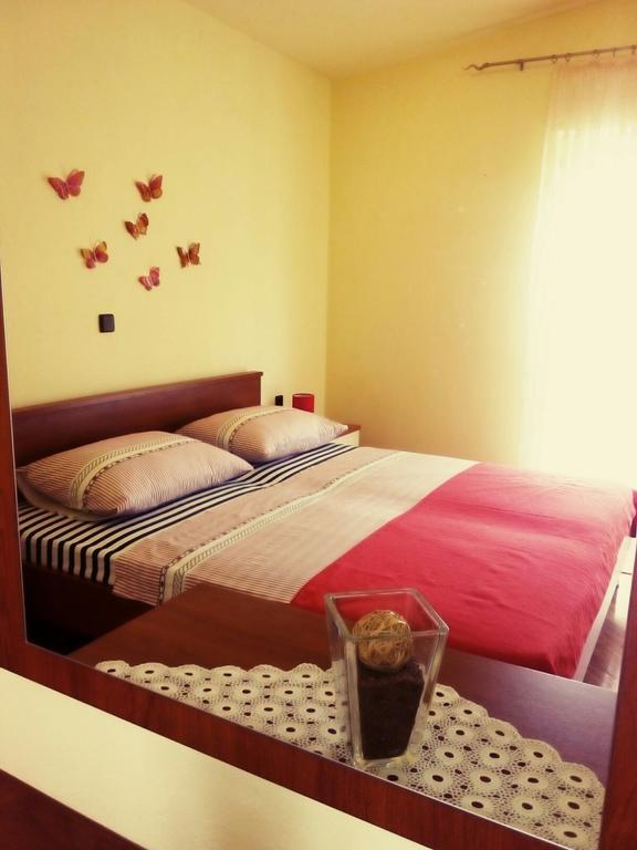 Apartment Rose Солин Екстериор снимка